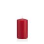 Bougie pilier MAEVA, rouge foncé, 13cm, Ø7cm, 52h - Made in Germany
