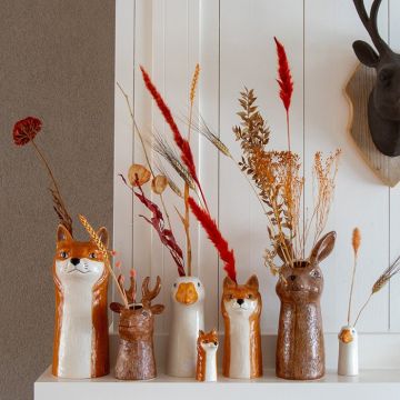 La joie animale avec des vases La joie animale avec des vases