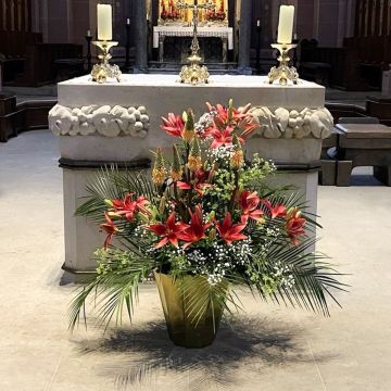 Magie des fleurs dans l'église