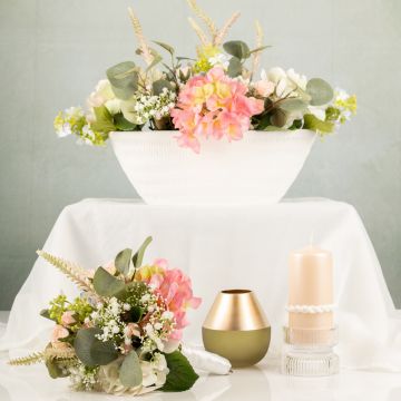 Bouquet de mariage exclusif / composition florale rose-crème - demande d'un client d'une entreprise de bateaux de croisière